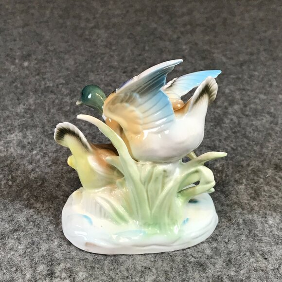 Vintage ESD Japan Hand Painted Ceramic Bird Figurines - Picture 5 of 8